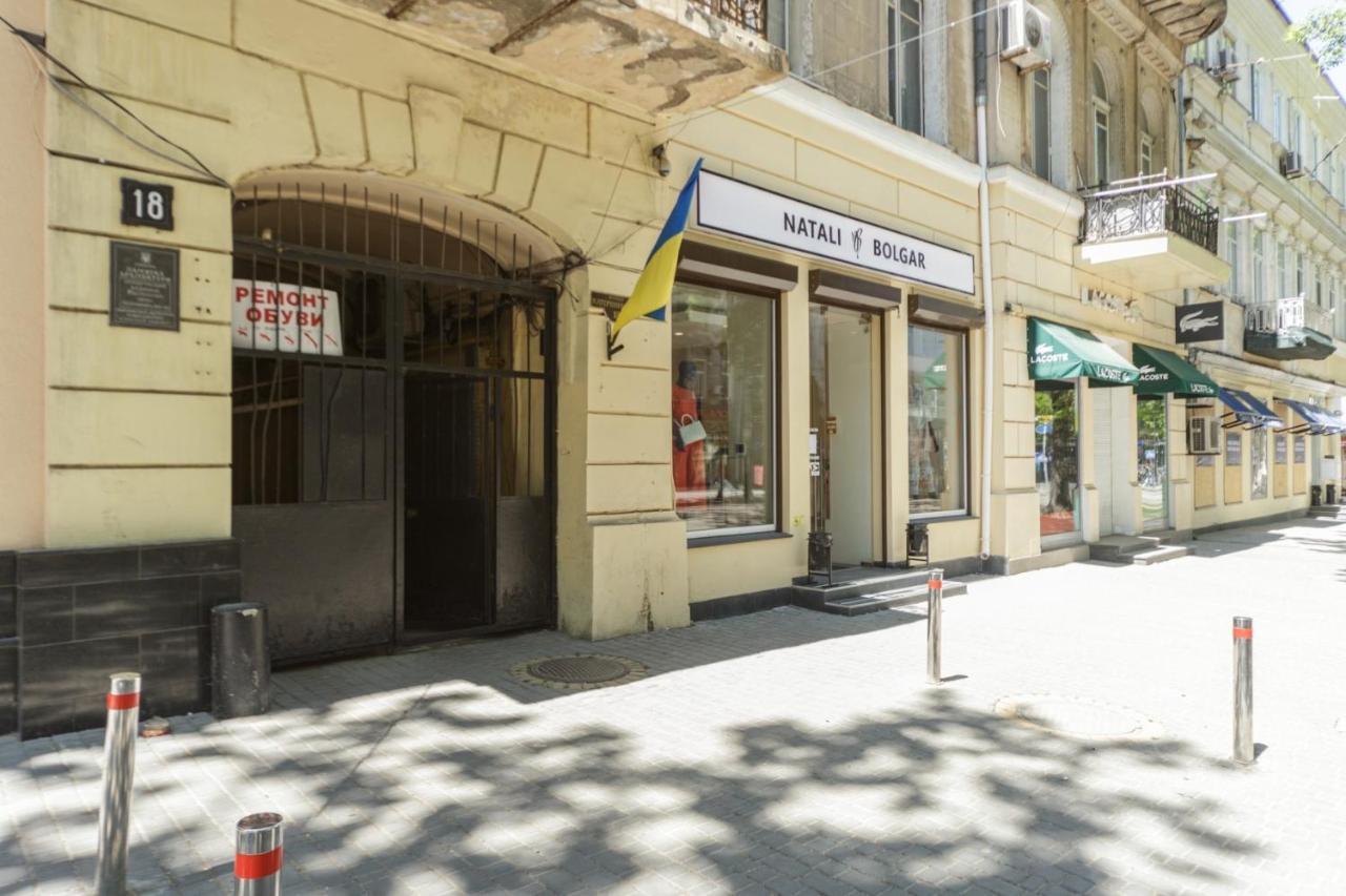 Comfortable Apartment In The Very Center Of Odessa Odesa Exterior photo